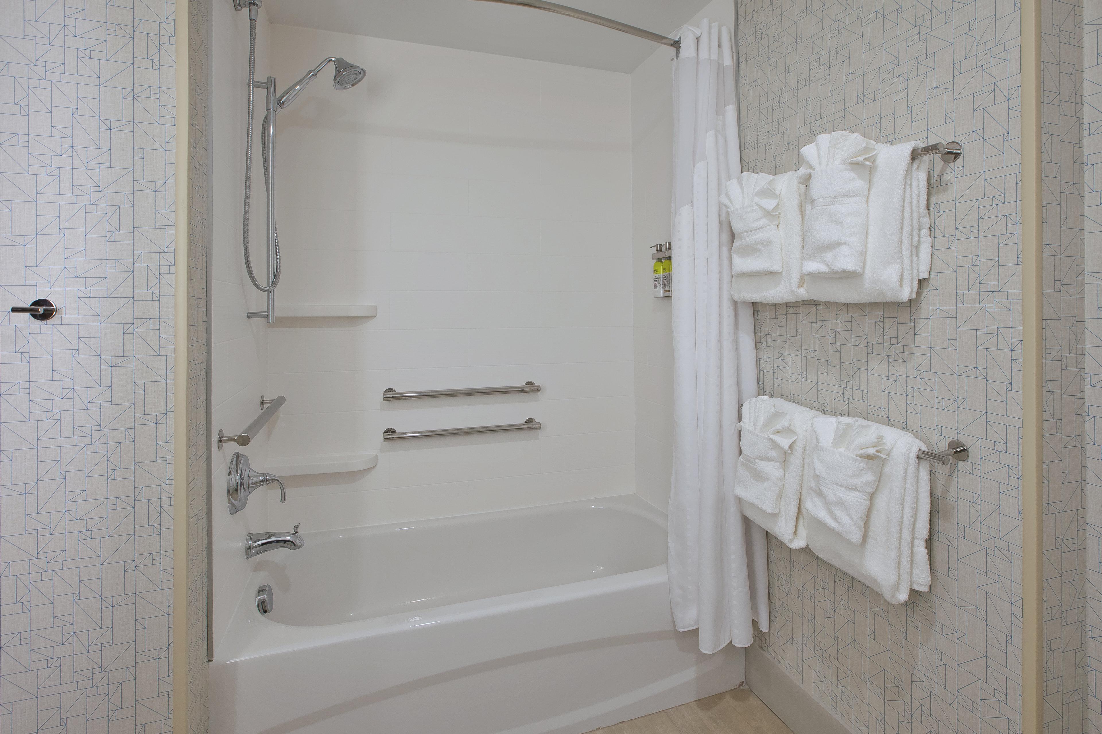 Holiday Inn Express & Suites Grand Rapids Airport North By Ihg Cascade Buitenkant foto